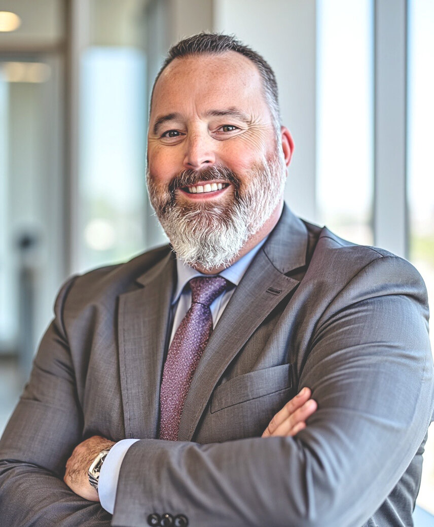Bob Pace ist der Inside Sales Manager von Towmaster Trailer. Mit seiner langjährigen Erfahrung, Kunden bei der Suche nach dem perfekten Anhänger zu helfen, ist Bob Ihr Experte für alles, was Towmaster betrifft.