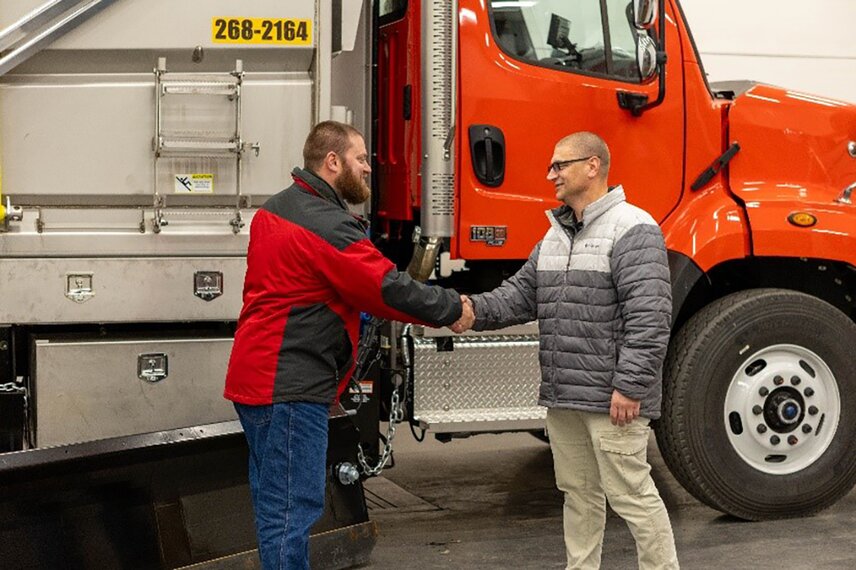 Investitionen in moderne Fertigungstechnik bedeuten kürzere Lieferzeiten, höhere Qualität und verlässliche Ergebnisse für unsere Kunden.